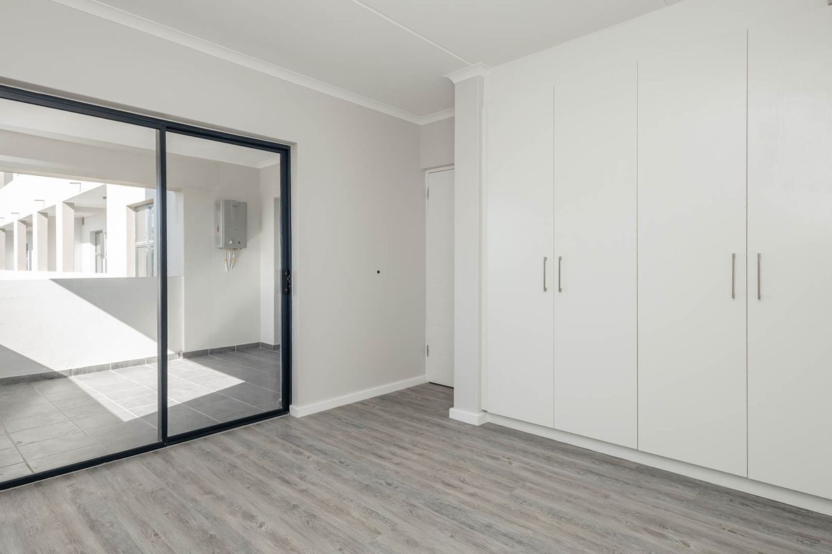 Spacious One Bedroom available 1 July - Photo 4