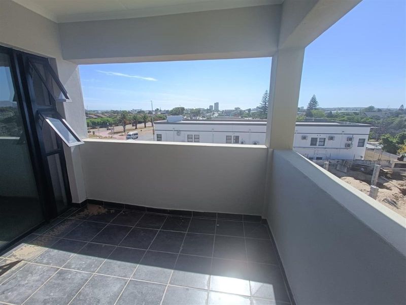 Spacious One Bedroom available 1 July - Photo 7