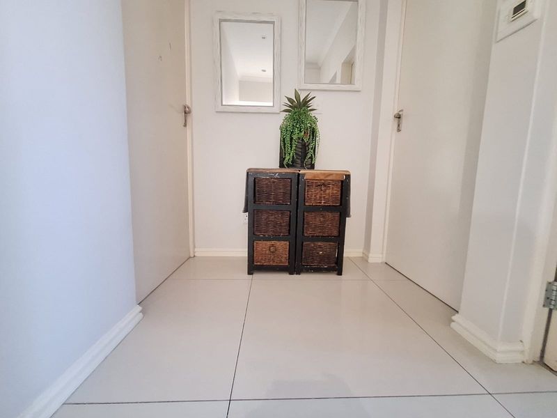 Ground Floor 2 Bed 2 Bath with Dam Views in Sheffield Manor Estate - Photo 8