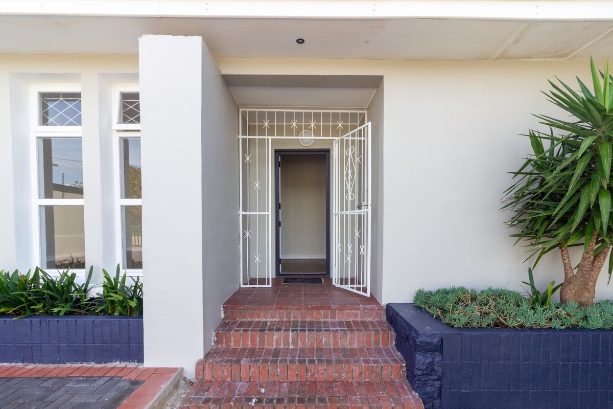 Freshly Renovated 150 sqm Office Space To Let in Mill Park - Photo 3