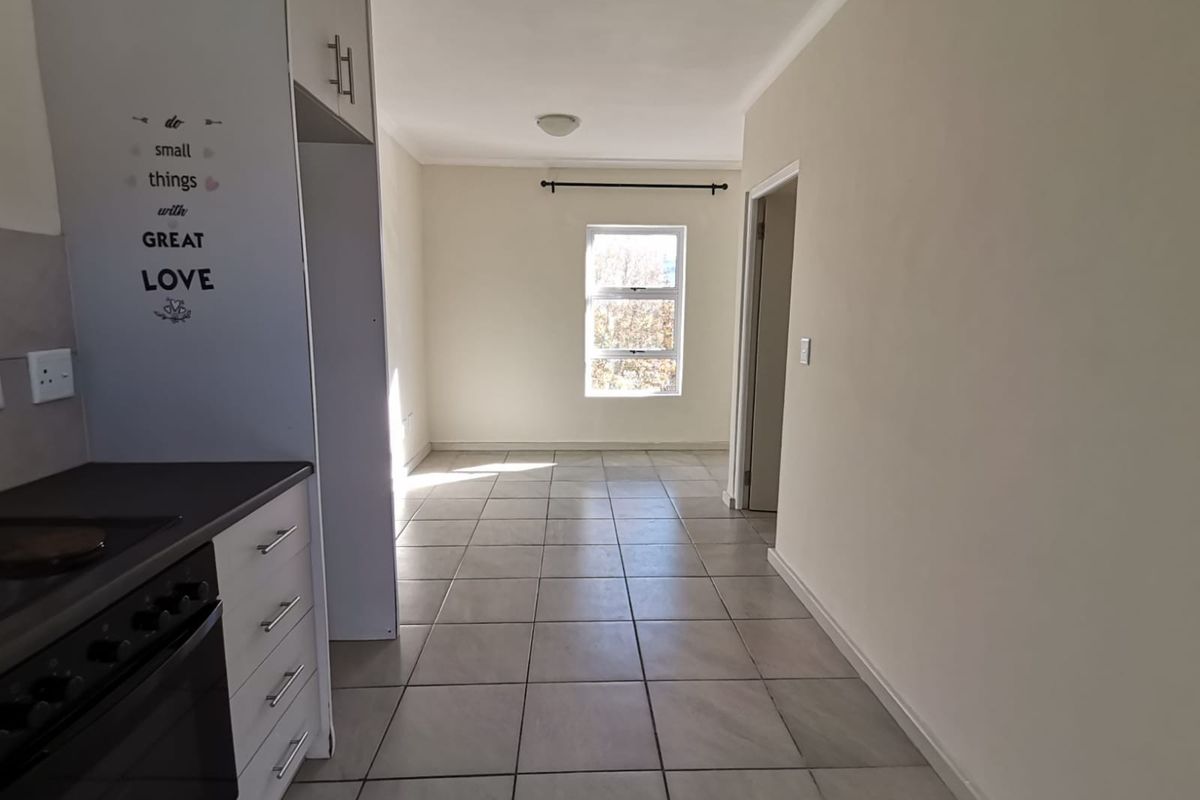 Modern 1 Bedroom Apartment for sale in La Vie Estate in Paarl - Photo 3