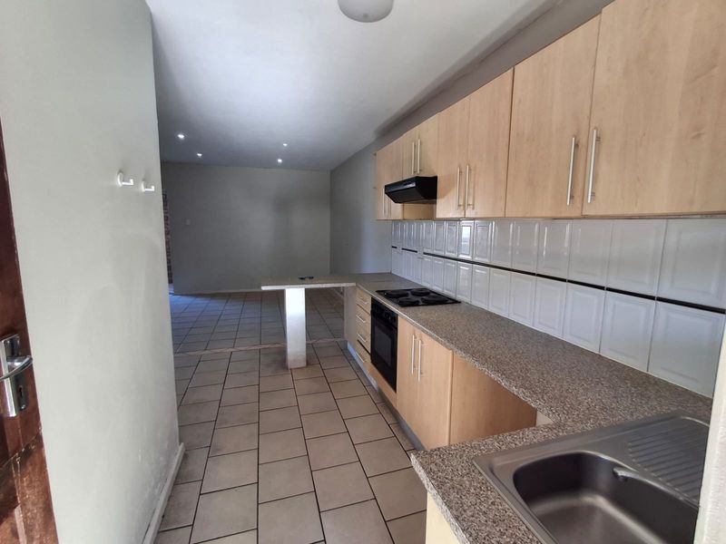 2 Bed Apartment to Rent in Bluewater Bay - Photo 2