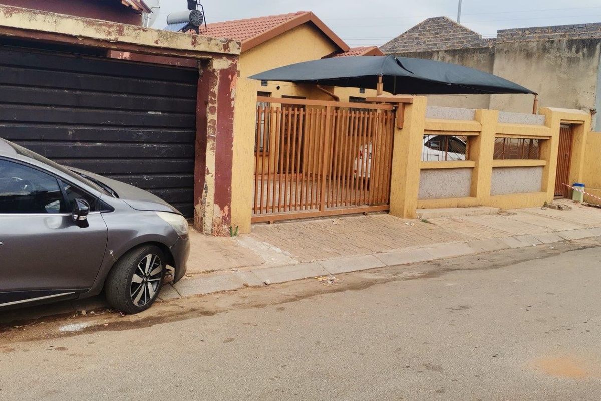House For Sale in Ililiba, Tembisa - Photo 5