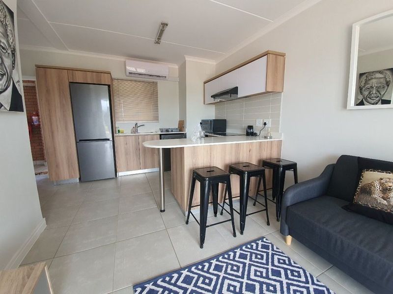 Modern 1 Bedroom Apartment with Balcony and Built-in Braai in Lifestyle Estate - Photo 3
