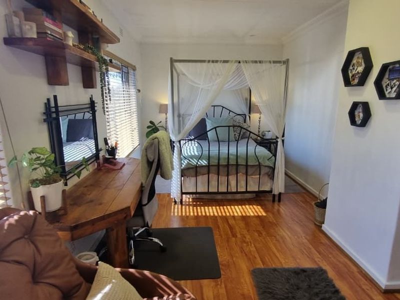Spacious Family Living with Flatlet with  Entertainment Appeal in Dalpark - Photo 8