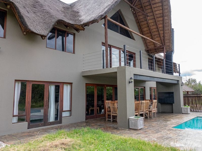 Seven Bedroom house in Big 5 Mabalingwe Cyferfontein - Fully Furnished - Photo 1