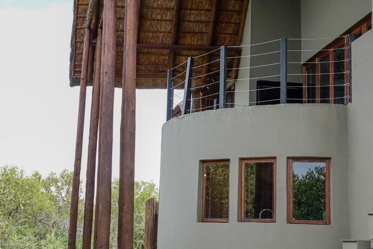 Seven Bedroom house in Big 5 Mabalingwe Cyferfontein - Fully Furnished - Photo 5