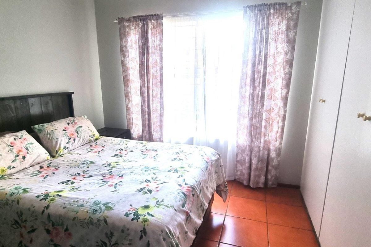 Townhouse For Sale in Glen Marais, Kempton Park - Photo 5
