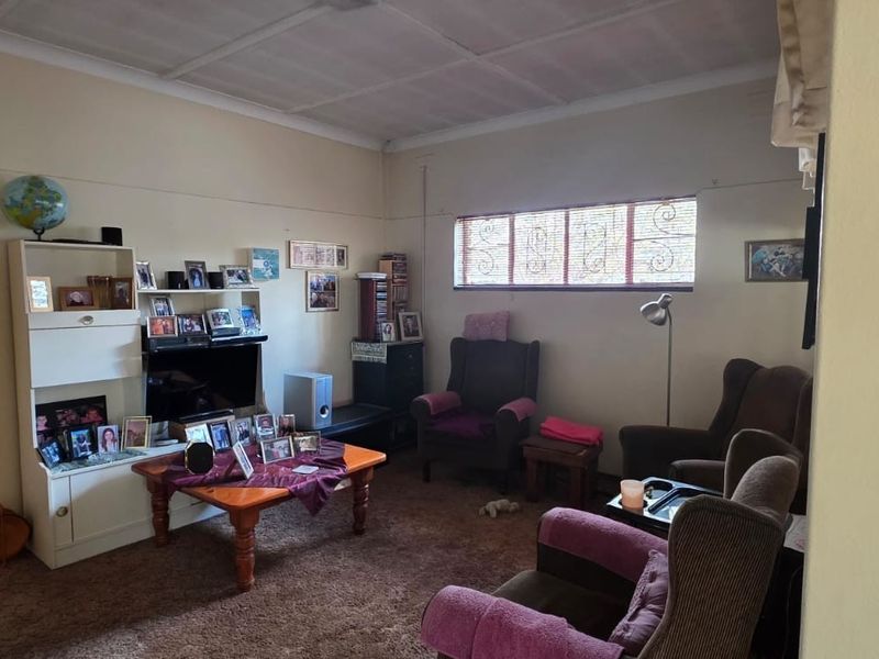 House For Sale in Witbank Ext 5, Witbank - Photo 7