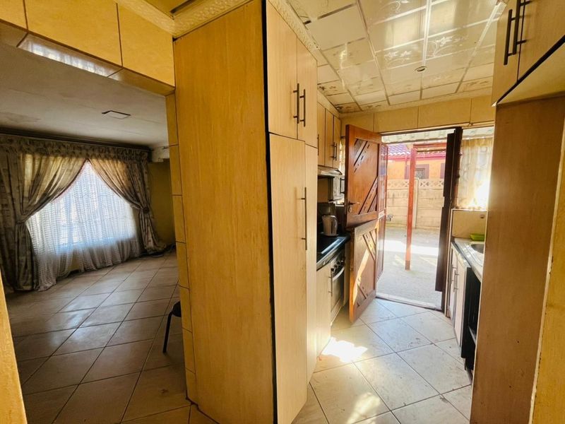 2-Bedroom House Available To Rent in Zamdela, Sasolburg - Photo 6