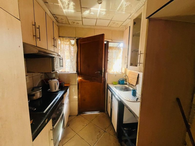 2-Bedroom House Available To Rent in Zamdela, Sasolburg - Photo 3