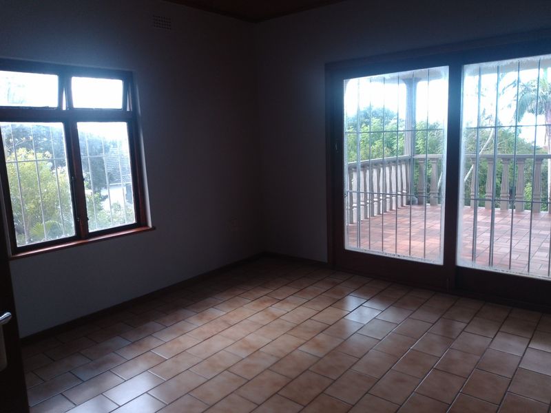 Newly Renovated 2 Bedroom, 2 Bathroom Apartment To Rent! - Photo 10