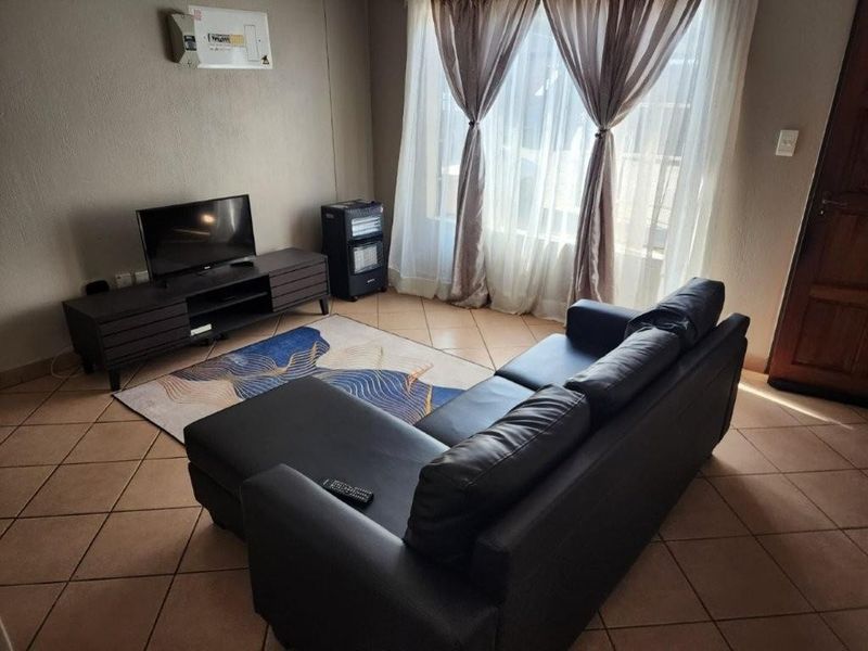 Townhouse For Sale in Elspark, Germiston - Photo 5