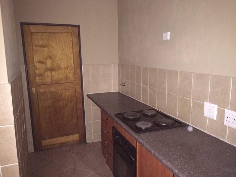 Apartment For Sale in Elspark, Germiston - Photo 7