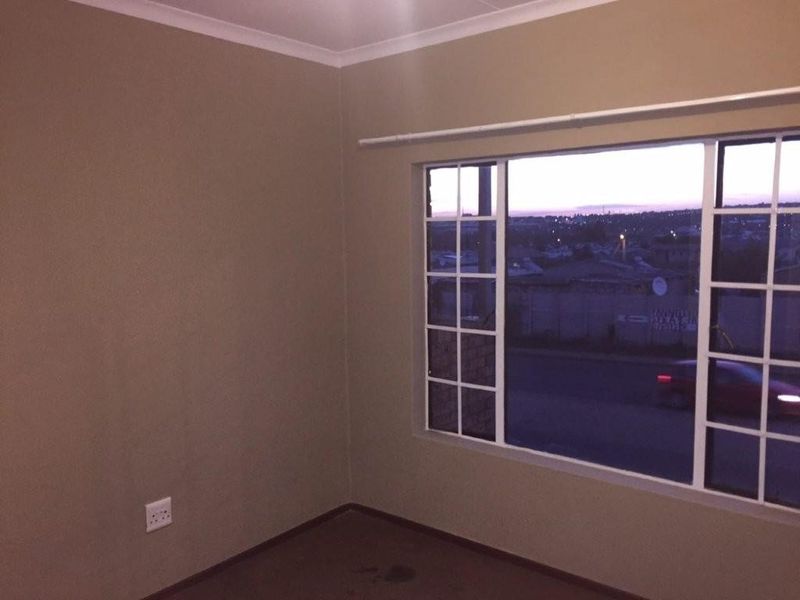 Apartment For Sale in Elspark, Germiston - Photo 5
