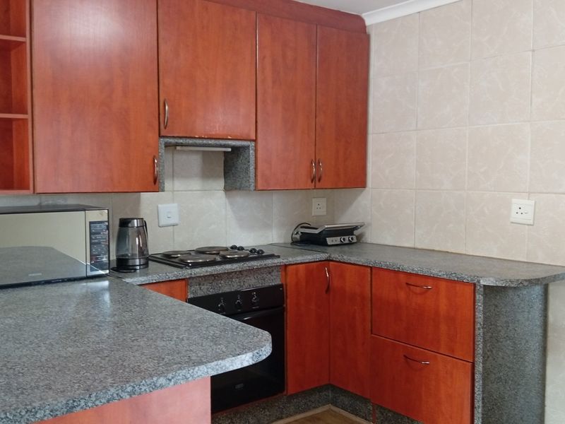 Spacious and Neat 3 Bedroom Townhouse in Terenure - Photo 8