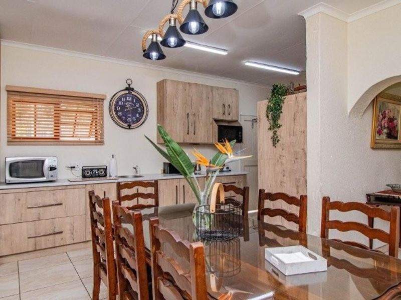 House For Sale in Bonaero Park, Kempton Park - Photo 10