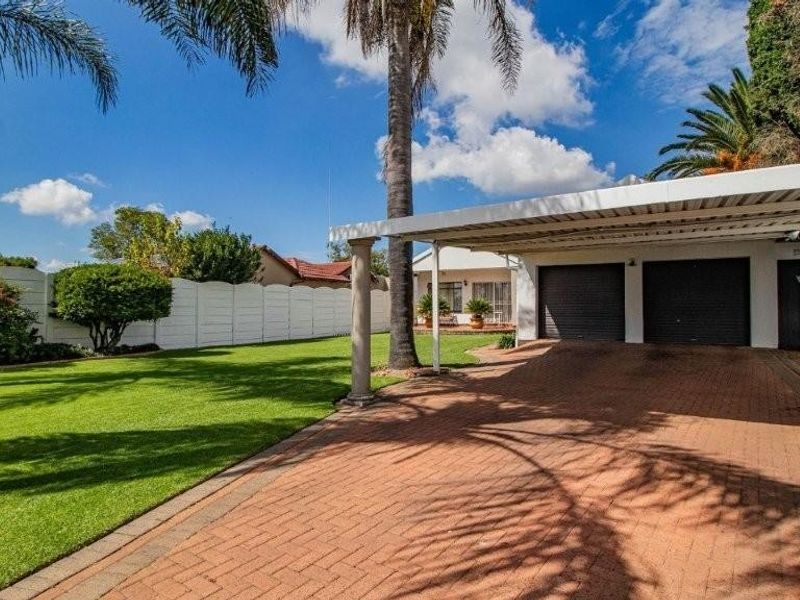 House For Sale in Bonaero Park, Kempton Park - Photo 4