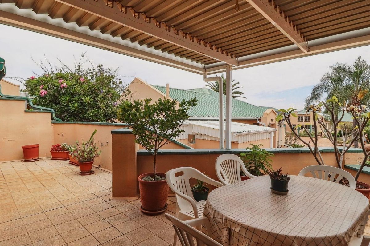 Townhouse For Sale in Terenure, Kempton Park - Photo 4
