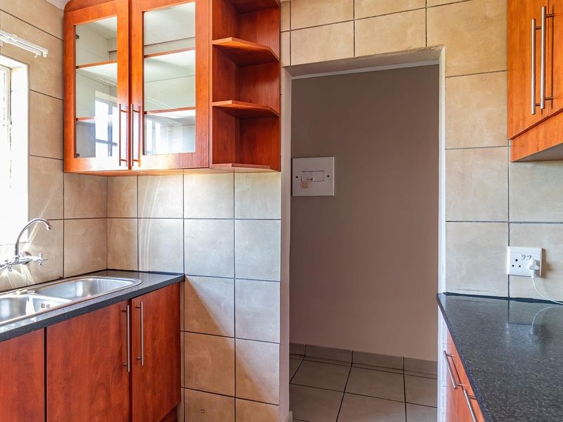 Townhouse For Sale in Boksburg - Photo 9
