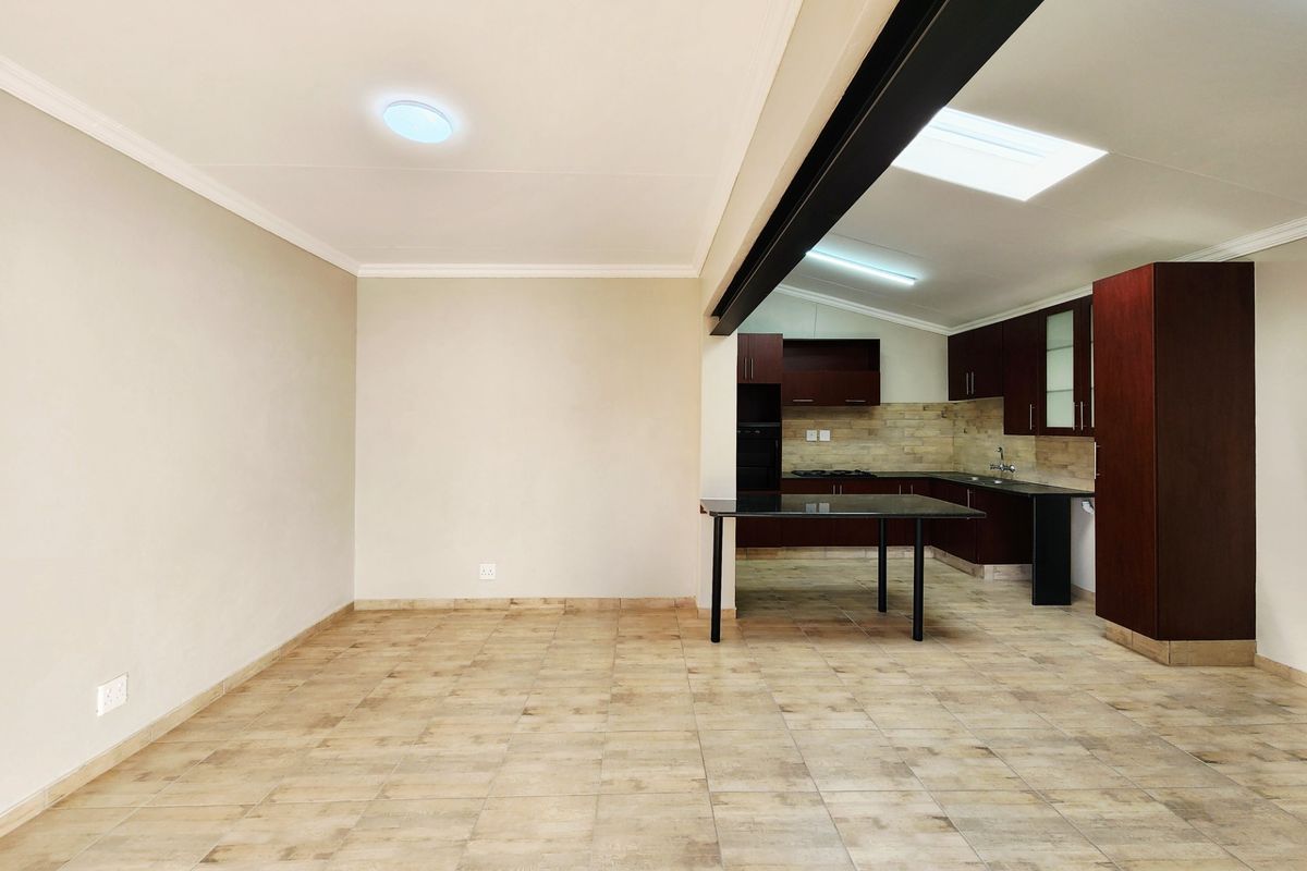 Newly Renovated 3 bedroom  2 Bathroom house To Rent in Wierda Park, Centurion - Photo 5