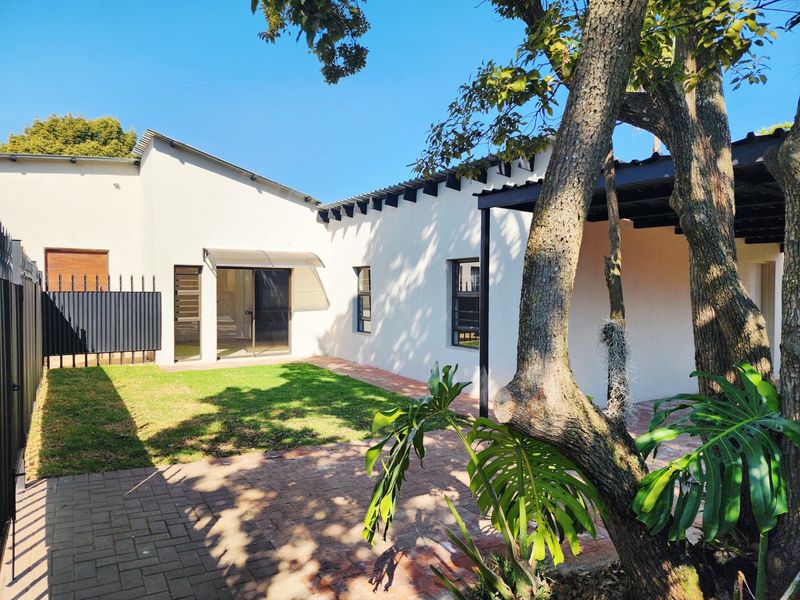 Newly Renovated 3 bedroom  2 Bathroom house To Rent in Wierda Park, Centurion - Photo 1