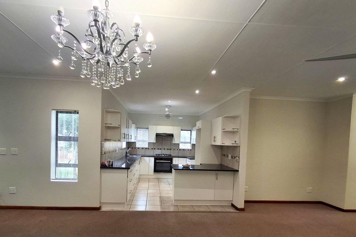 House For Sale in Stilbaai Wes, Stilbaai - Photo 2