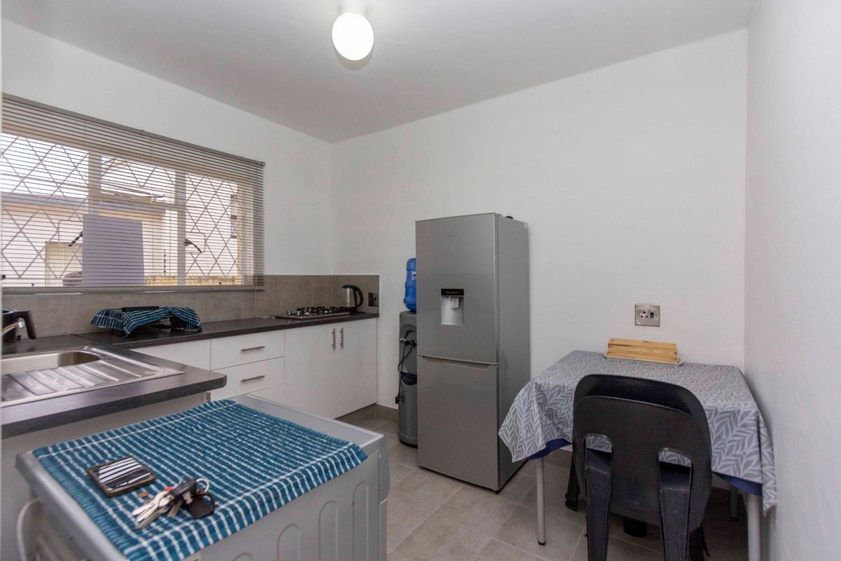 Apartment For Sale in North End, Port Elizabeth - Photo 5