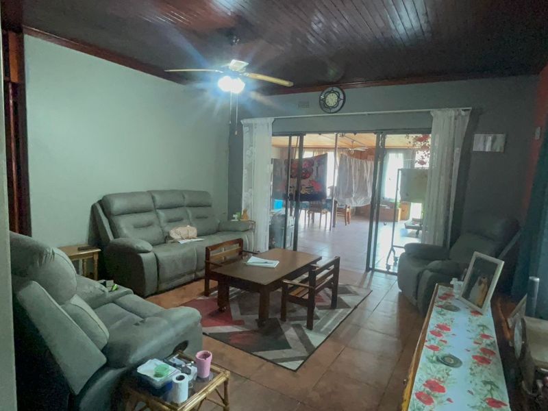 4-Bedroom House For Sale in Sasolburg Central, Sasolburg - Photo 7