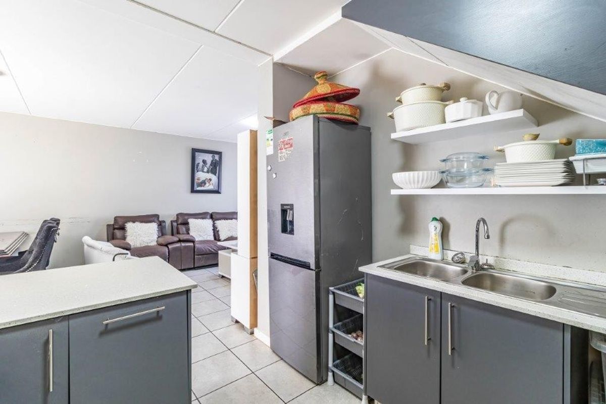 House For Sale in Terenure, Kempton Park - Photo 5