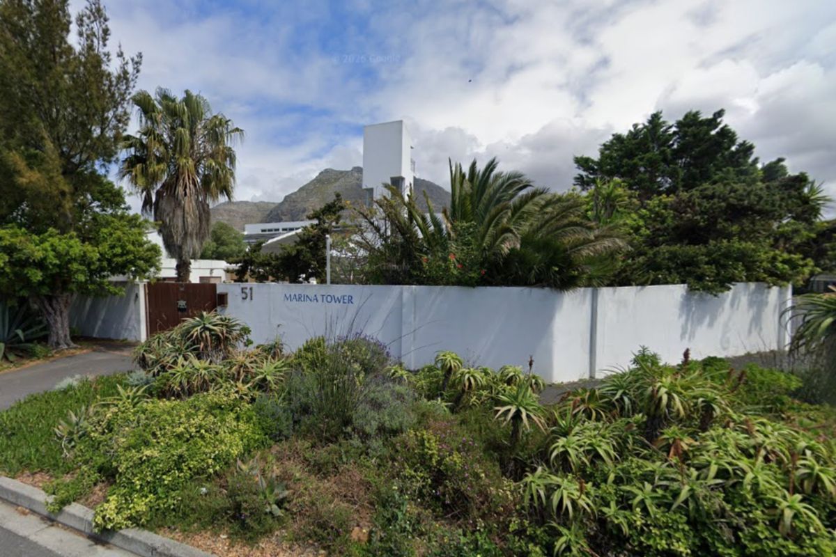 Iconic Multi-Dwelling Waterfront Property in Marina Da Gama - Photo 2