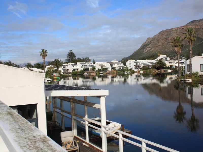 Iconic Multi-Dwelling Waterfront Property in Marina Da Gama - Photo 5