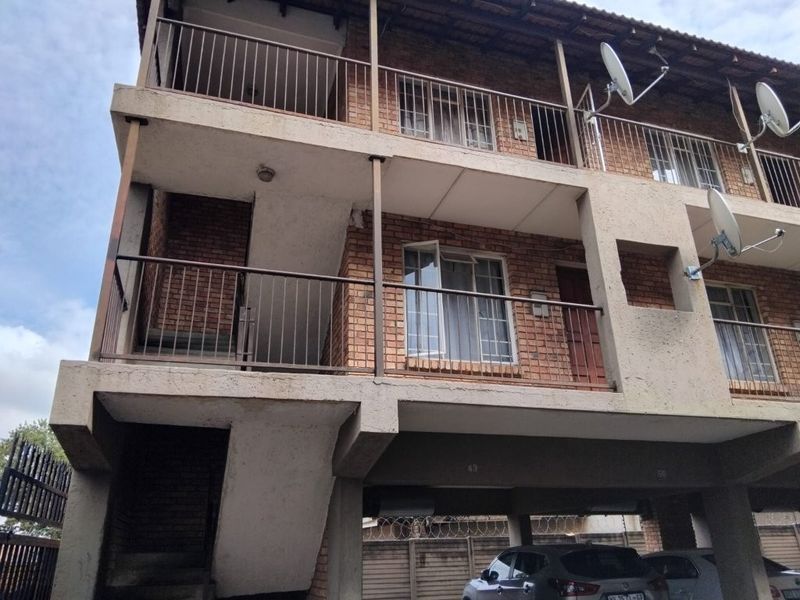 Apartment For Sale in Kempton Park Ext 1, Kempton Park - Photo 3