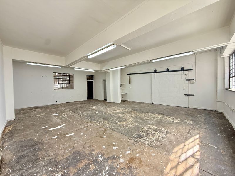 +- 80SQM ground floor Premises in Bo Kaap - Photo 7