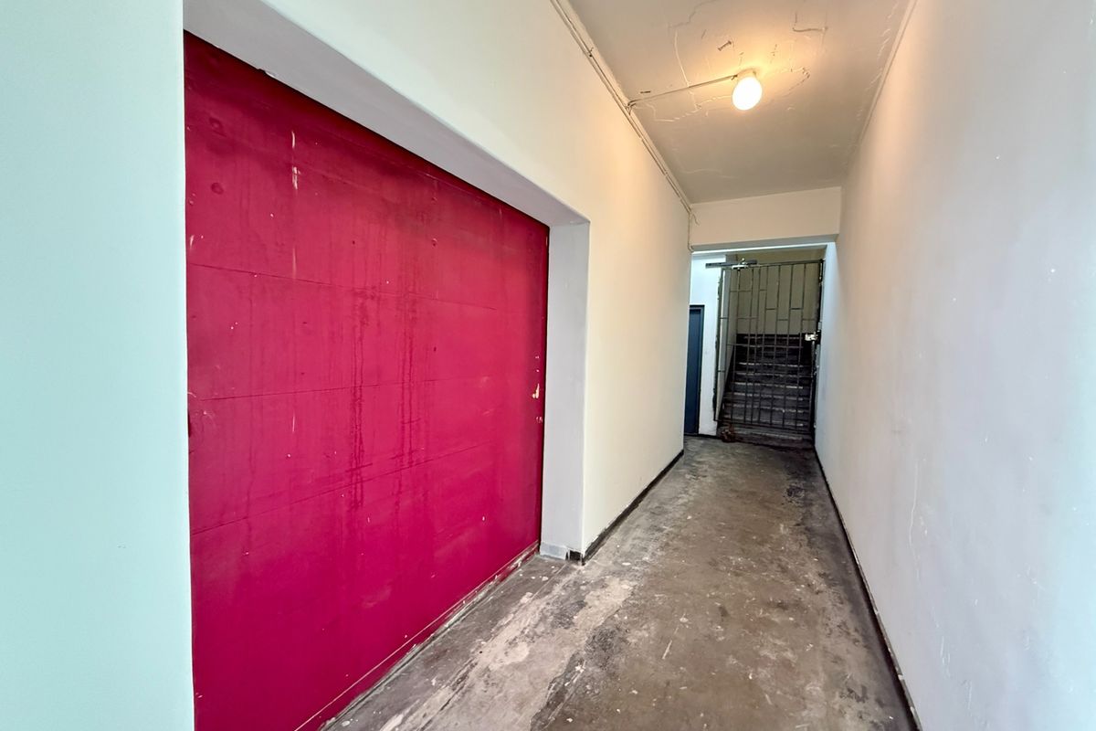 +- 80SQM ground floor Premises in Bo Kaap - Photo 3
