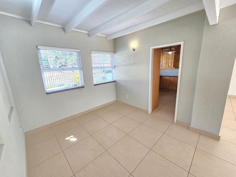 3 Bed House to Rent in Paulshof, Sandton - Photo 10