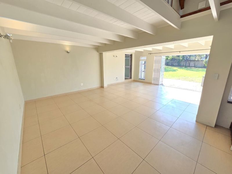 3 Bed House to Rent in Paulshof, Sandton - Photo 2