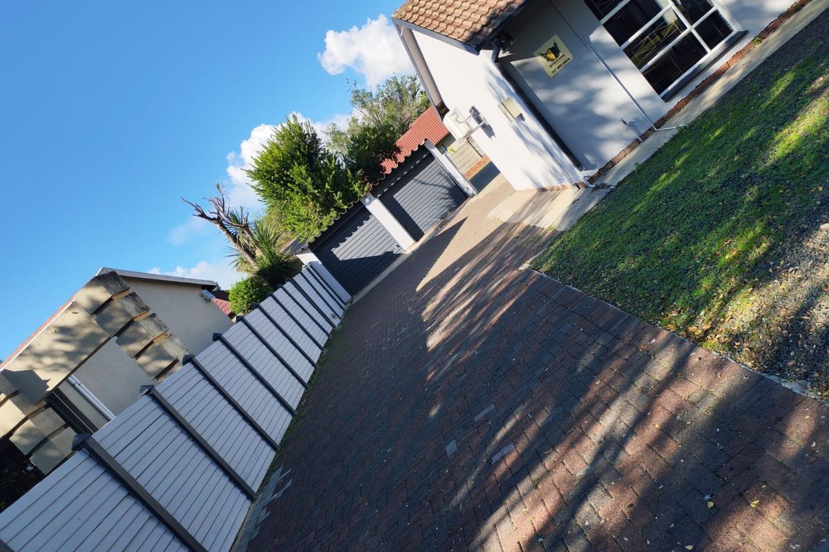 For Sale in Secunda - Photo 3