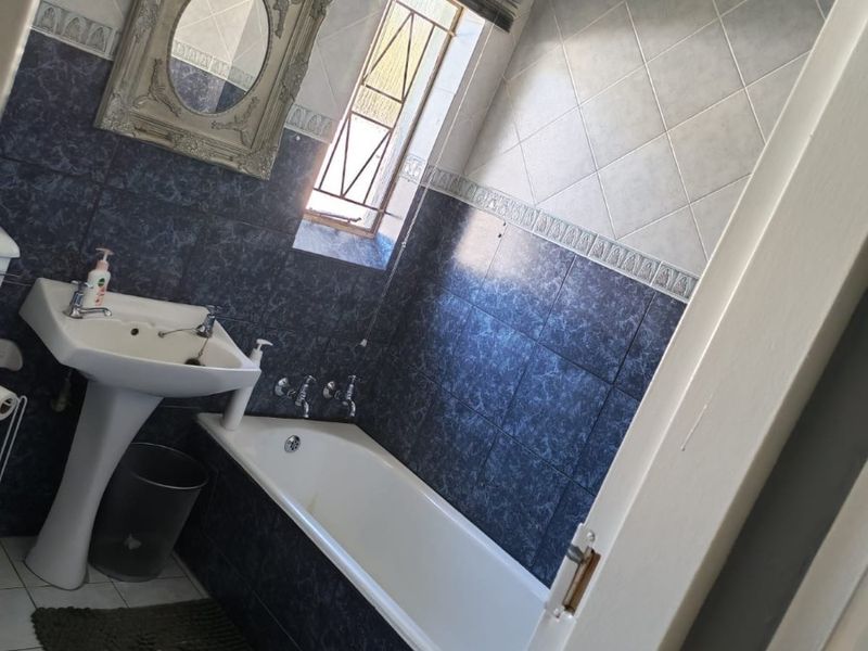 For Sale in Secunda - Photo 9