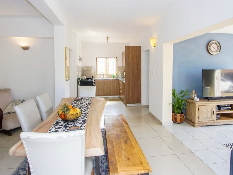 Two Bedroom Apartment For Rent in Glenashley, Durban North, KwaZulu Natal - Photo 7