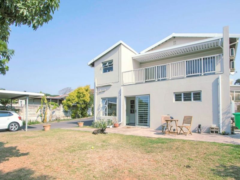 Two Bedroom Apartment For Rent in Glenashley, Durban North, KwaZulu Natal - Photo 2