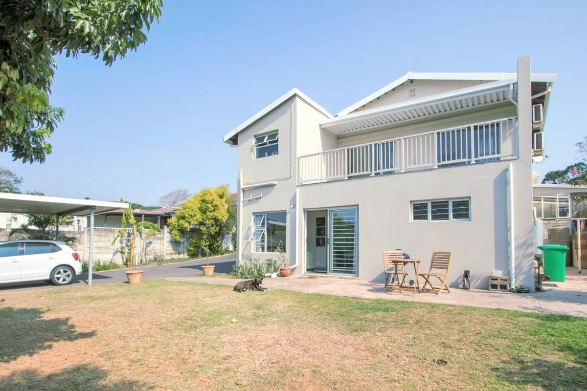 Two Bedroom Apartment For Rent in Glenashley, Durban North, KwaZulu Natal - Photo 2