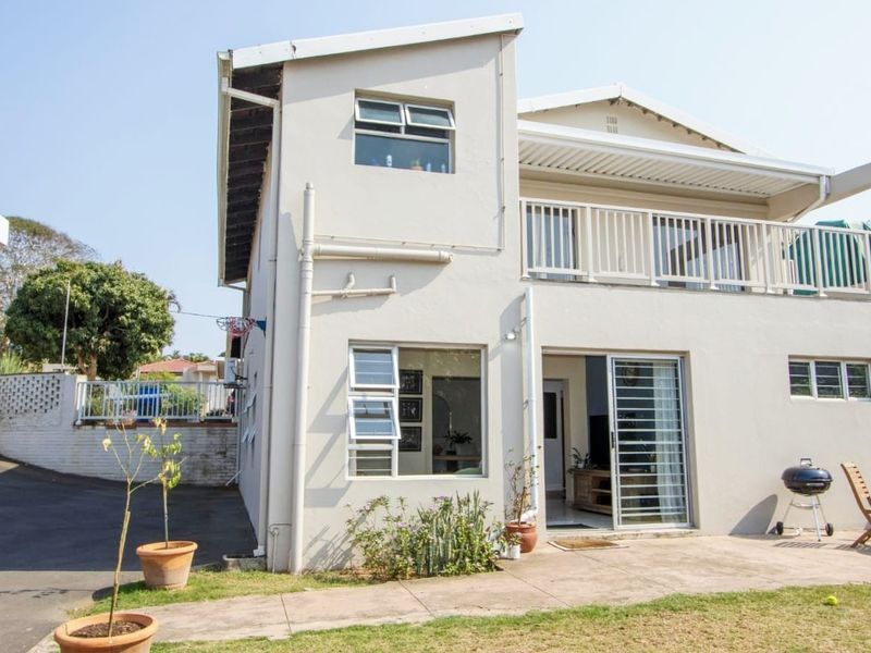 Two Bedroom Apartment For Rent in Glenashley, Durban North, KwaZulu Natal - Photo 1