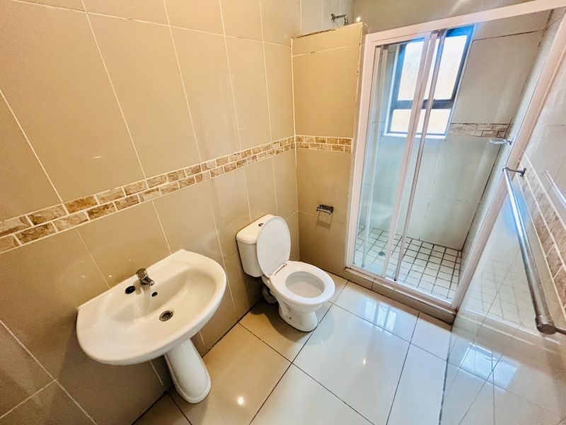 3 Bedroom Townhouse for Sale in Winchester Hills - Photo 9