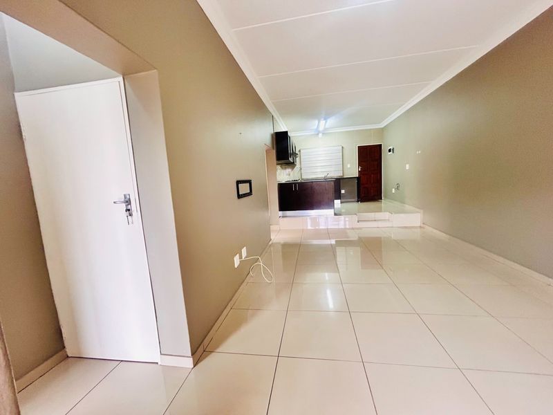 3 Bedroom Townhouse for Sale in Winchester Hills - Photo 6