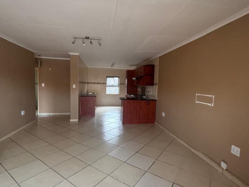 For Sale in Secunda - Photo 3