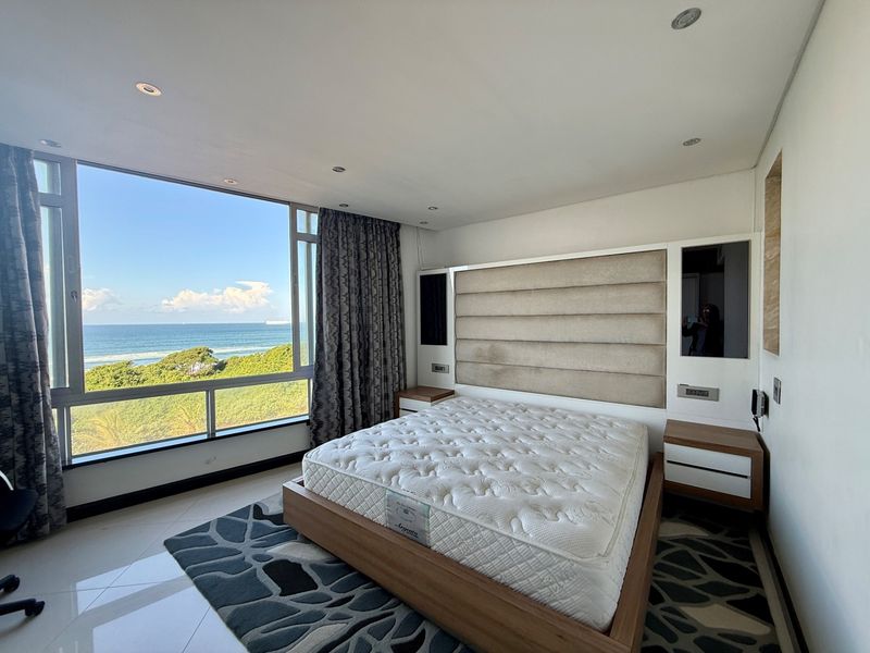 Luxury beachfront  apartment on North Beach, Durban - Photo 9