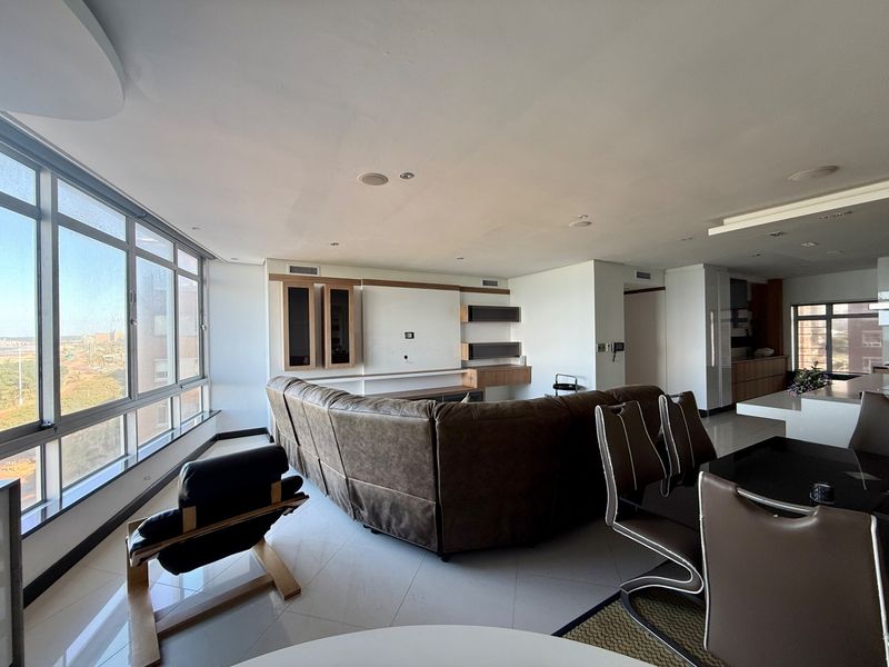 Luxury beachfront  apartment on North Beach, Durban - Photo 7