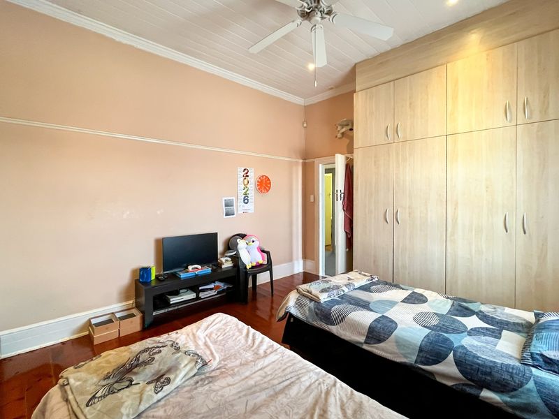 Prime Investment Opportunity: 4-Bedroom Home in North End - Photo 8