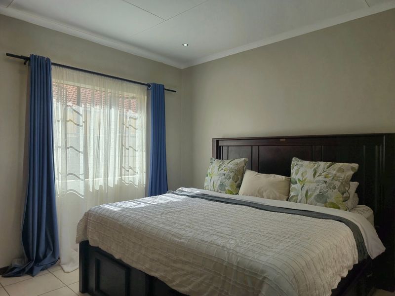 3 Bedroom Simplex Townhouse For Sale in Mooikloof Ridge Pretoria - Photo 9